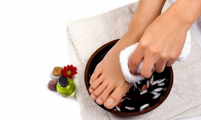 anti-fungal coating on the skin of the feet